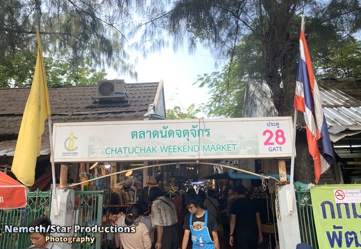 #RightNow: Bangkok - Chatuchak Weekend Market