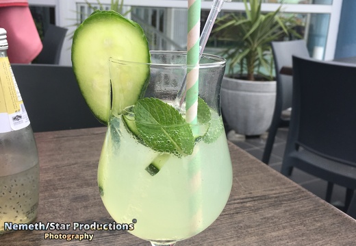 SA green-mint cocktail